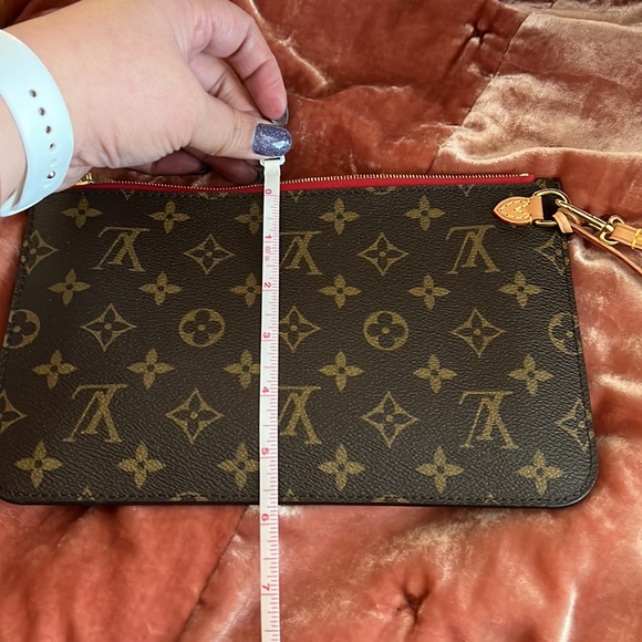 Louis Vuitton Monogram Neverful accessory pouch - Picture 2 of 6